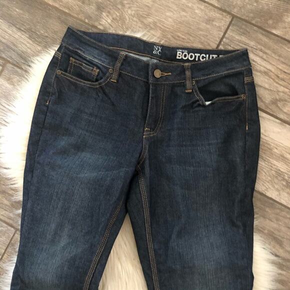 NY&Co Bootcut Low Rise Curvy Blue Jeans Size 10P - Picture 3 of 5